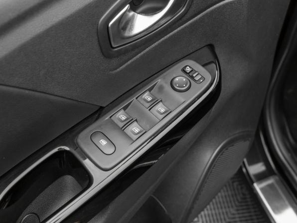 Renault Kaptur I Рестайлинг с пробегом 2021 года, цена 1 940 000 рублей, 65923 км, внедорожник, Автокод Объявления