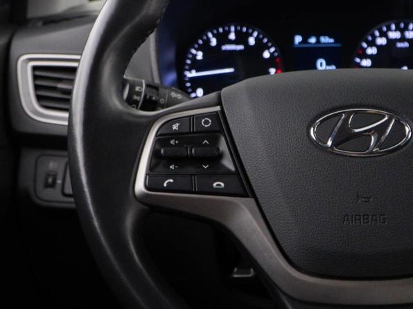 Hyundai Solaris II с пробегом 2019 года, цена 1 635 055 рублей, 50072 км, седан, Автокод Объявления