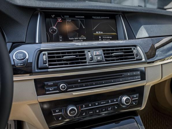 BMW 5 серии VI (F10/F11/F07) Рестайлинг с пробегом 2015 года, цена 2 449 000 рублей, 175760 км, седан, Автокод Объявления