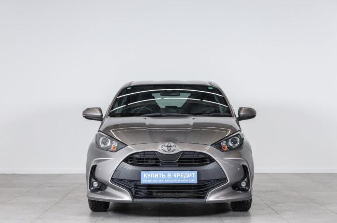 Toyota Yaris IV с пробегом 2021 года, цена 1 299 000 рублей, 86000 км, хэтчбек, Автокод Объявления