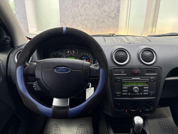 Ford Fusion I Рестайлинг с пробегом 2007 года, цена 485 000 рублей, 319240 км, хэтчбек, Автокод Объявления