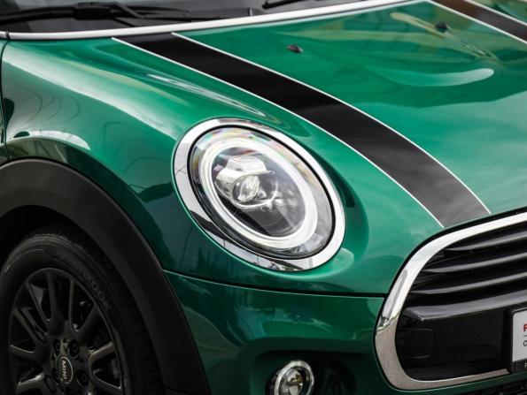Mini Hatch III (F55/F56) Рестайлинг с пробегом 2020 года, цена 2 399 000 рублей, 22791 км, хэтчбек, Автокод Объявления