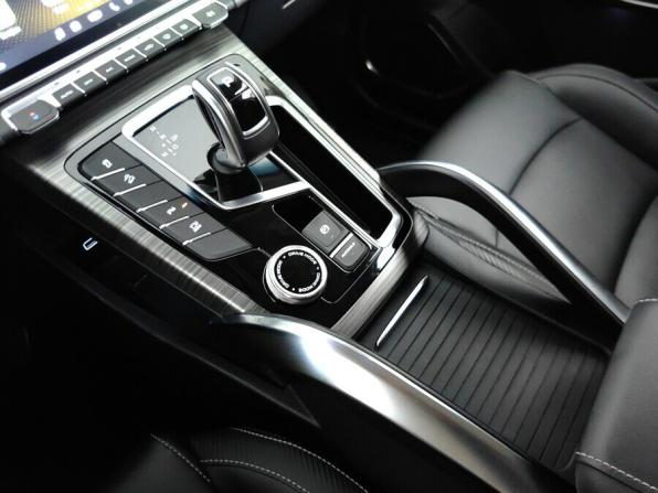 Geely Atlas Pro с пробегом 2024 года, цена 2 268 000 рублей, 27343 км, внедорожник, Автокод Объявления