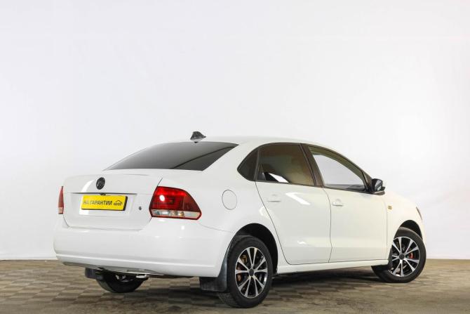 Volkswagen Polo V с пробегом 2012 года, цена 799 000 рублей, 235000 км, седан, Автокод Объявления
