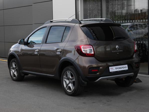 Renault Sandero II Рестайлинг с пробегом 2022 года, цена 1 249 000 рублей, 61976 км, хэтчбек, Автокод Объявления