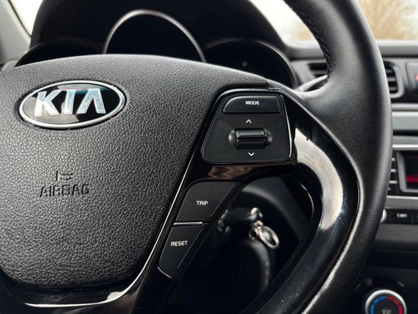 Kia Rio III Рестайлинг с пробегом 2016 года, цена 950 000 рублей, 156455 км, седан, Автокод Объявления