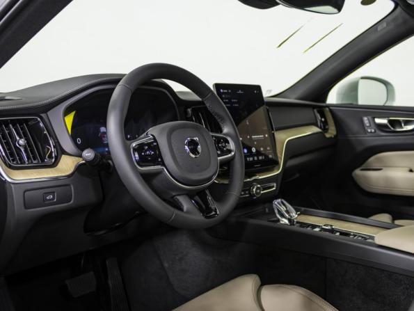 Volvo XC60 II Рестайлинг 2 с пробегом 2025 года, цена 6 789 000 рублей, 27 км, внедорожник, Автокод Объявления
