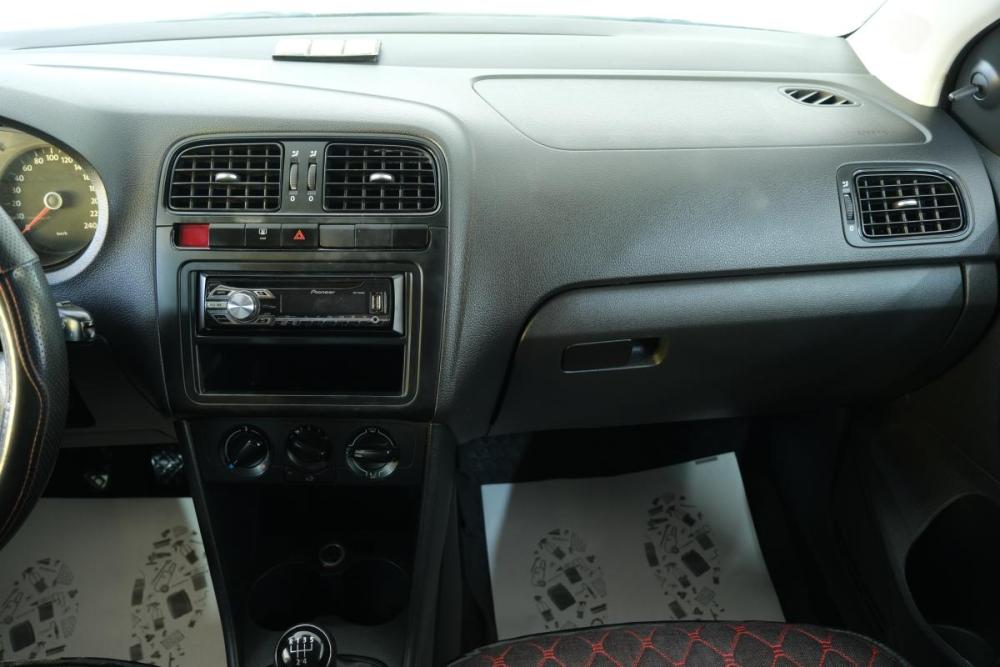 Volkswagen Polo V Омск  - изображение 15