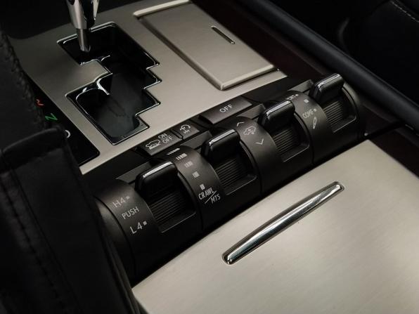 Lexus LX III Рестайлинг с пробегом 2012 года, цена 3 900 000 рублей, 242654 км, внедорожник, Автокод Объявления