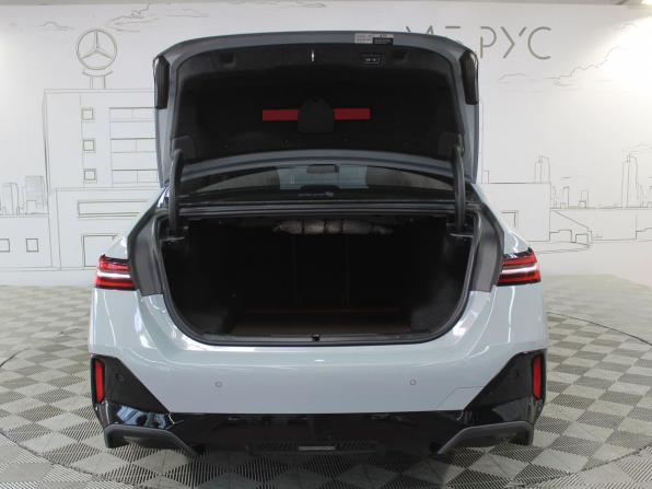 BMW 5 серии VIII (G60/G61/G68) с пробегом 2024 года, цена 7 250 000 рублей, 42000 км, седан, Автокод Объявления