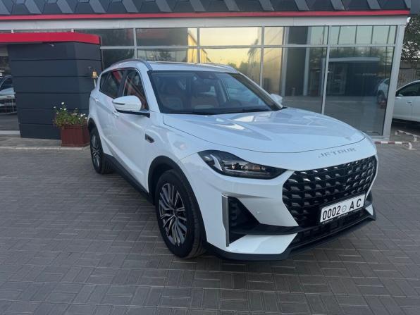 JETOUR X70+ I Рестайлинг с пробегом 2025 года, цена 2 429 900 рублей, 1725 км, внедорожник, Автокод Объявления
