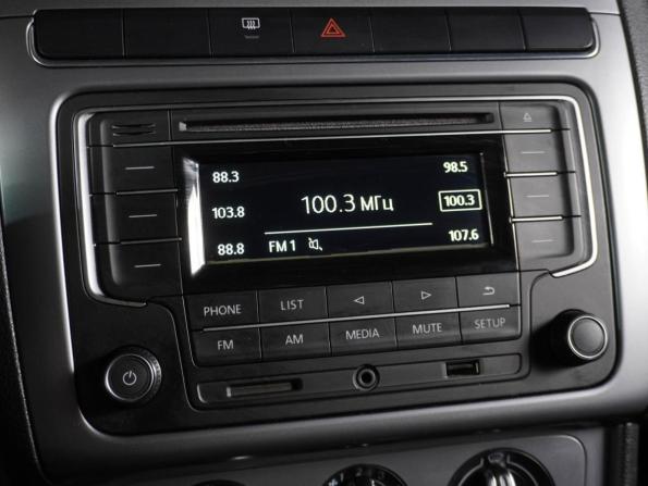 Volkswagen Polo V Рестайлинг с пробегом 2017 года, цена 1 149 000 рублей, 118336 км, седан, Автокод Объявления