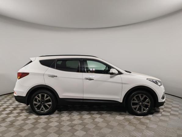 Hyundai Santa Fe III Рестайлинг с пробегом 2018 года, цена 2 569 000 рублей, 120211 км, внедорожник, Автокод Объявления