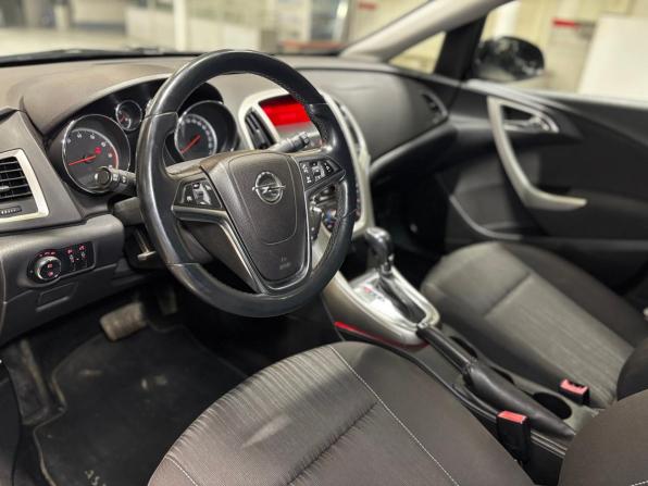 Opel Astra J с пробегом 2011 года, цена 779 000 рублей, 158300 км, хэтчбек, Автокод Объявления