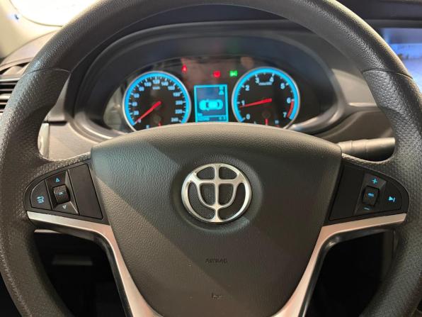 Brilliance V5 I с пробегом 2015 года, цена 880 000 рублей, 102000 км, внедорожник, Автокод Объявления