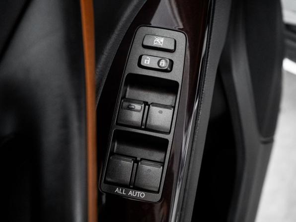 Lexus LX III Рестайлинг с пробегом 2012 года, цена 4 200 000 рублей, 156188 км, внедорожник, Автокод Объявления