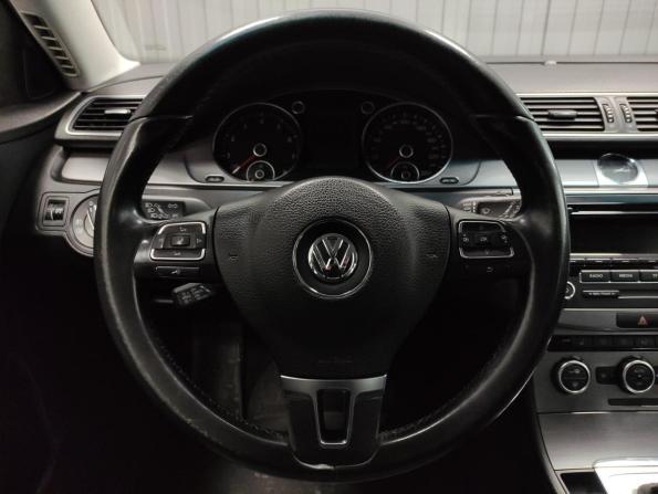 Volkswagen Passat B7 с пробегом 2014 года, цена 990 000 рублей, 308880 км, универсал, Автокод Объявления