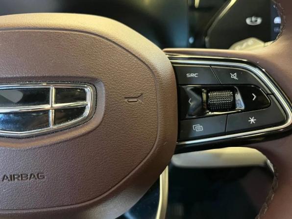 Geely Monjaro I с пробегом 2023 года, цена 3 000 000 рублей, 74695 км, внедорожник, Автокод Объявления