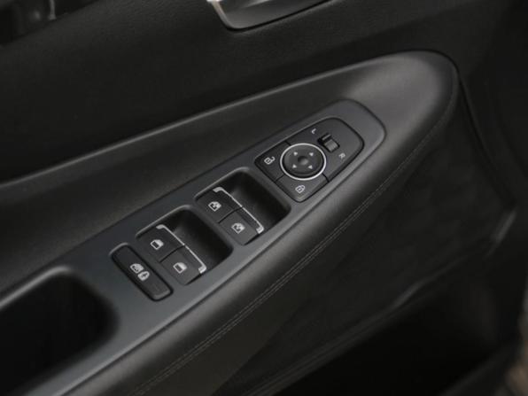 Hyundai Santa Fe IV Рестайлинг с пробегом 2023 года, цена 3 649 000 рублей, 11600 км, внедорожник, Автокод Объявления