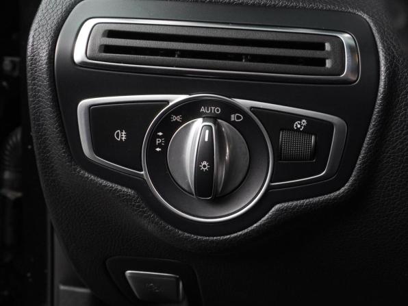 Mercedes-Benz C-Класс IV (W205) Рестайлинг с пробегом 2019 года, цена 2 759 000 рублей, 166061 км, седан, Автокод Объявления