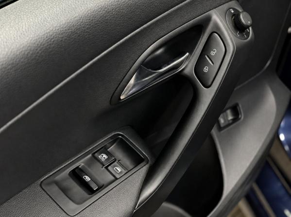 Volkswagen Polo V Рестайлинг с пробегом 2016 года, цена 850 000 рублей, 152000 км, седан, Автокод Объявления