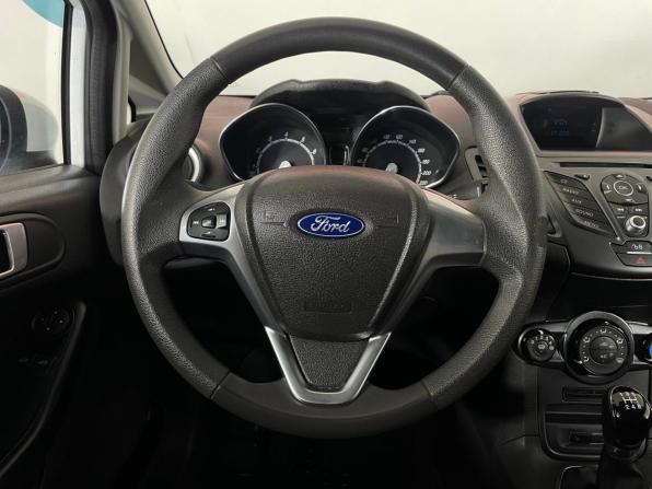 Ford Fiesta Mk6 Рестайлинг с пробегом 2015 года, цена 870 000 рублей, 126000 км, хэтчбек, Автокод Объявления
