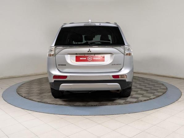 Mitsubishi Outlander III Рестайлинг с пробегом 2014 года, цена 1 599 500 рублей, 178000 км, внедорожник, Автокод Объявления