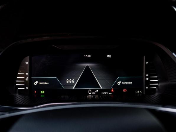 Skoda Octavia IV (A8) с пробегом 2020 года, цена 2 226 000 рублей, 210212 км, лифтбек, Автокод Объявления