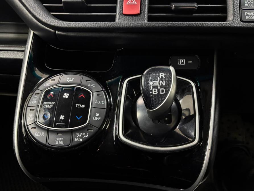 Toyota Esquire I Альметьевск  - изображение 19