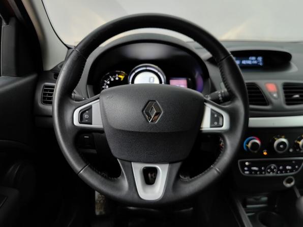 Renault Megane III с пробегом 2011 года, цена 714 000 рублей, 80250 км, хэтчбек, Автокод Объявления