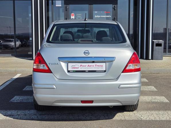 Nissan Tiida I Рестайлинг с пробегом 2010 года, цена 750 000 рублей, 175000 км, седан, Автокод Объявления