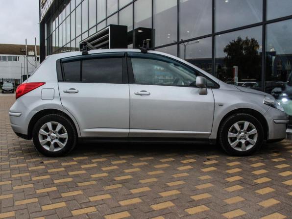 Nissan Tiida I с пробегом 2008 года, цена 590 200 рублей, 247294 км, хэтчбек, Автокод Объявления