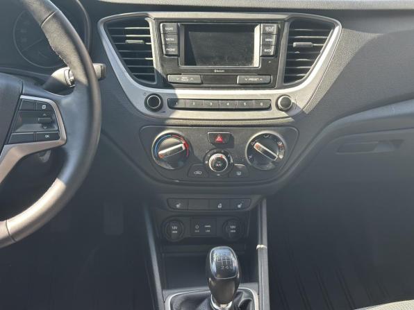 Hyundai Solaris II с пробегом 2017 года, цена 1 260 000 рублей, 128175 км, седан, Автокод Объявления
