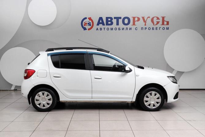Renault Sandero II с пробегом 2016 года, цена 725 000 рублей, 180000 км, хэтчбек, Автокод Объявления