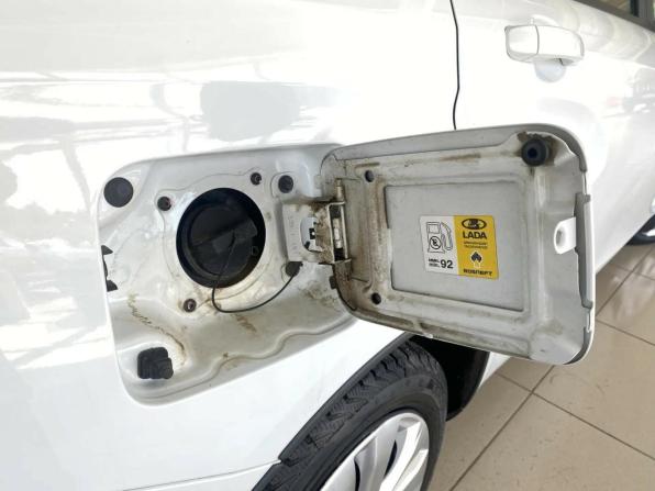 Lada (ВАЗ) Vesta I Рестайлинг (NG) с пробегом 2023 года, цена 998 000 рублей, 64100 км, седан, Автокод Объявления