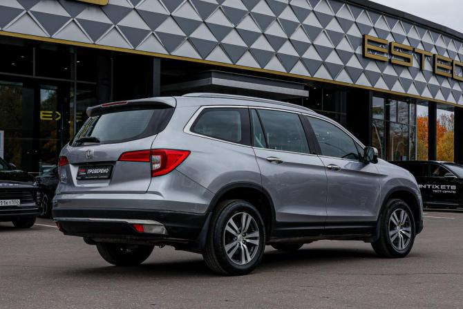 Honda Pilot III с пробегом 2018 года, цена 2 888 000 рублей, 130523 км, внедорожник, Автокод Объявления