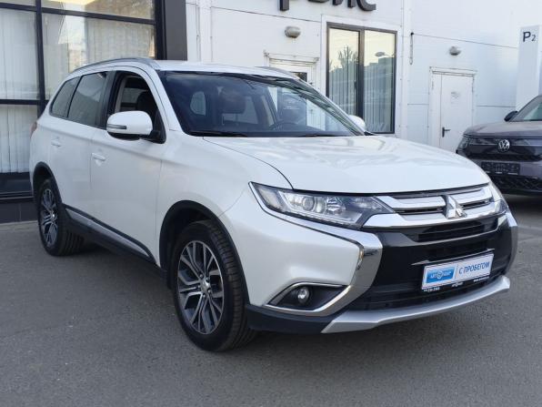 Mitsubishi Outlander III Рестайлинг 2 с пробегом 2015 года, цена 1 843 000 рублей, 130341 км, внедорожник, Автокод Объявления