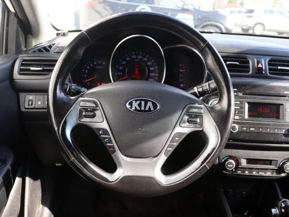 Kia Rio III Рестайлинг с пробегом 2016 года, цена 969 000 рублей, 233000 км, седан, Автокод Объявления