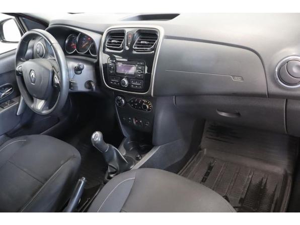 Renault Sandero II с пробегом 2015 года, цена 899 000 рублей, 105722 км, хэтчбек, Автокод Объявления
