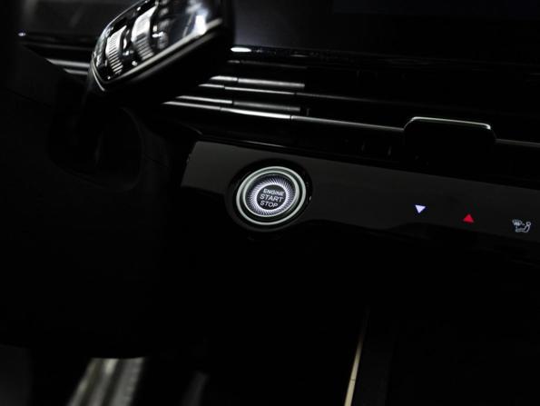 Omoda C5 I с пробегом 2024 года, цена 1 844 585 рублей, 35942 км, внедорожник, Автокод Объявления