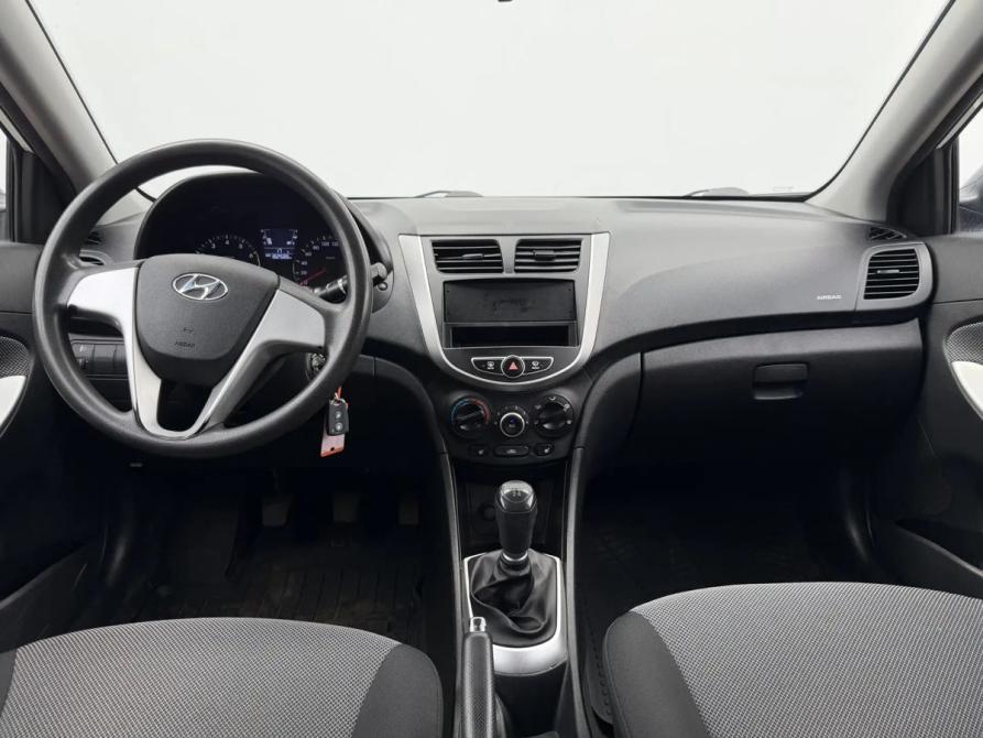 Hyundai Solaris I Москва  - изображение 9