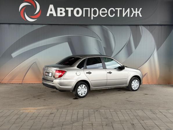Lada (ВАЗ) Granta I Рестайлинг с пробегом 2019 года, цена 719 000 рублей, 43800 км, седан, Автокод Объявления