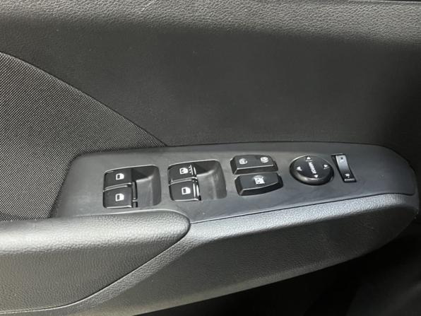 Hyundai Solaris II с пробегом 2018 года, цена 1 425 500 рублей, 141576 км, седан, Автокод Объявления