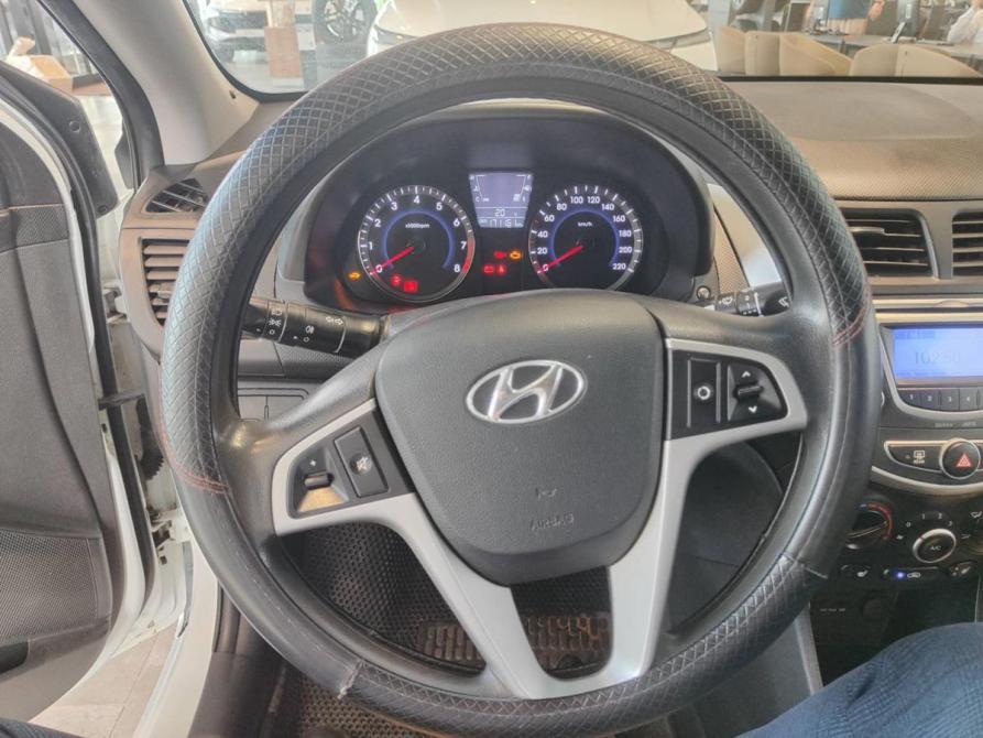 Hyundai Solaris I Новомосковск  - изображение 12
