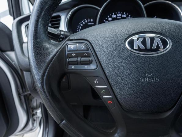 Kia Ceed II с пробегом 2015 года, цена 1 265 000 рублей, 128011 км, хэтчбек, Автокод Объявления