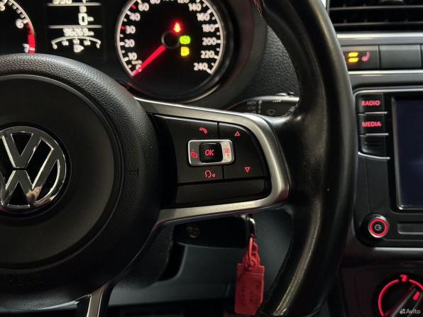 Volkswagen Polo V Рестайлинг с пробегом 2018 года, цена 1 325 000 рублей, 96269 км, седан, Автокод Объявления