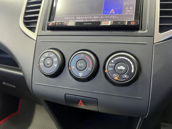 Nissan Wingroad III (Y12) с пробегом 2016 года, цена 1 030 000 рублей, 110764 км, универсал, Автокод Объявления