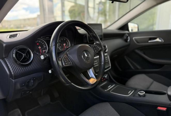 Mercedes-Benz GLA I (X156) Рестайлинг с пробегом 2018 года, цена 2 365 000 рублей, 93562 км, внедорожник, Автокод Объявления