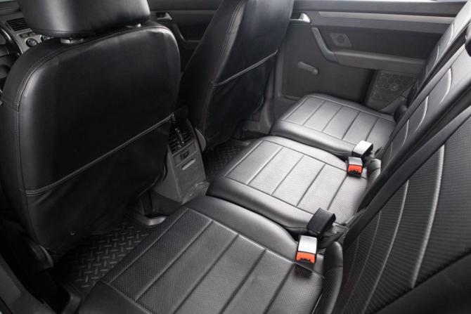 Volkswagen Touran I Рестайлинг с пробегом 2010 года, цена 899 000 рублей, 130000 км, компактвэн, Автокод Объявления