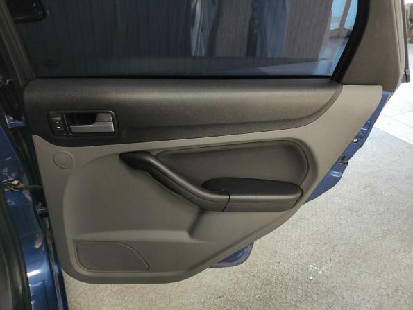 Ford Focus II Рестайлинг с пробегом 2008 года, цена 452 000 рублей, 266817 км, седан, Автокод Объявления